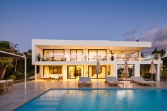 Villa Nueva Andalucía € 4.500.000,-